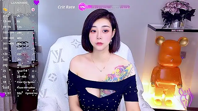 Snapshot of yue_yue chatting on 07-22-26, 06:38 yue yue online show from 07-22-26, 06:38