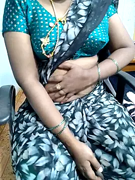 Snapshot of lolida69thamil chatting on 11-10-25, 09:36 lolida69thamil online show from 11-10-25, 09:36