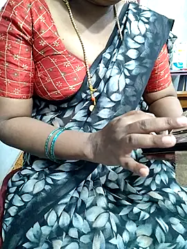 Snapshot of lolida69thamil chatting on 11-19-25, 02:28 lolida69thamil online show from 11-19-25, 02:28