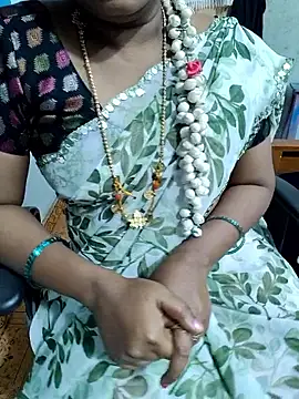 Snapshot of lolida69thamil chatting on 12-17-25, 06:52 lolida69thamil online show from 12-17-25, 06:52