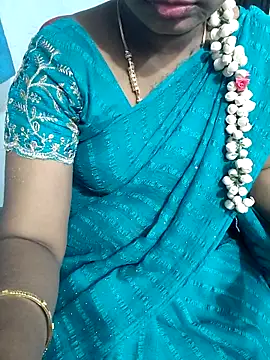 Snapshot of lolida69thamil chatting on 12-18-25, 04:29 lolida69thamil online show from 12-18-25, 04:29