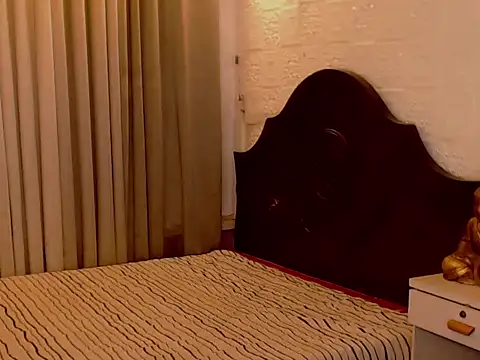 Snapshot of Adominatrixxxx chatting on 11-06-25, 03:46 Adominatrixxxx online show from 11-06-25, 03:46