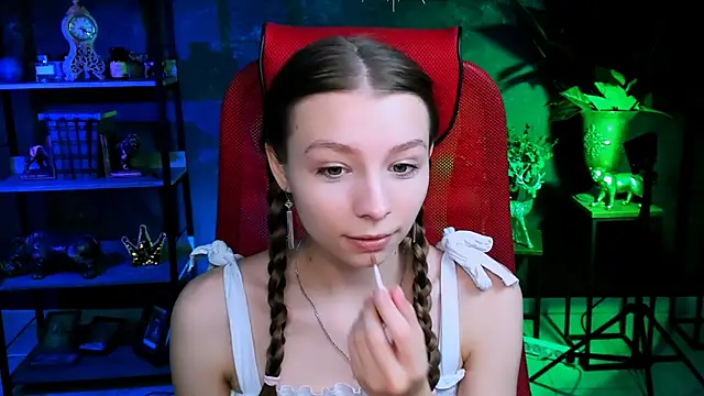 JulieDaniel online show from 10-20-25, 08:15