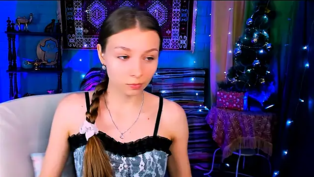 JulieDaniel online show from 12-19-25, 04:19