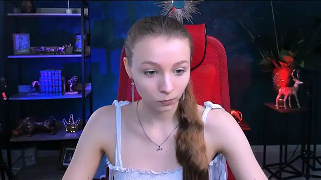 Snapshot of JulieDaniel chatting on 05-06-26, 04:08 JulieDaniel online show from 05-06-26, 04:08