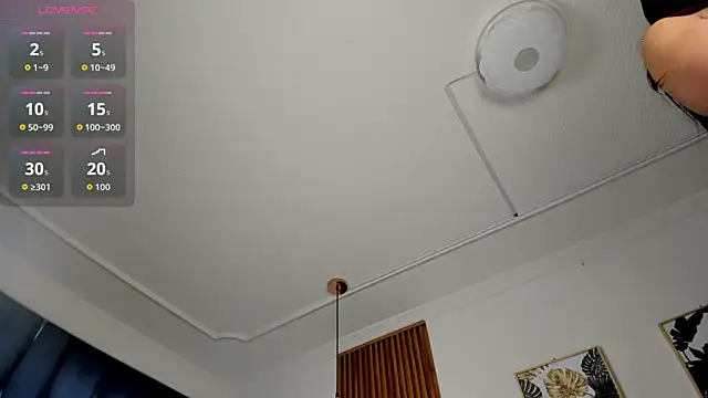 NicolWhite online show from 03-12-26, 01:06