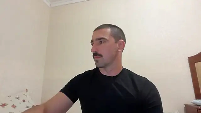 Snapshot of Hard_to_Obey chatting on 09-11-25, 06:19 Hard to Obey online show from 09-11-25, 06:19