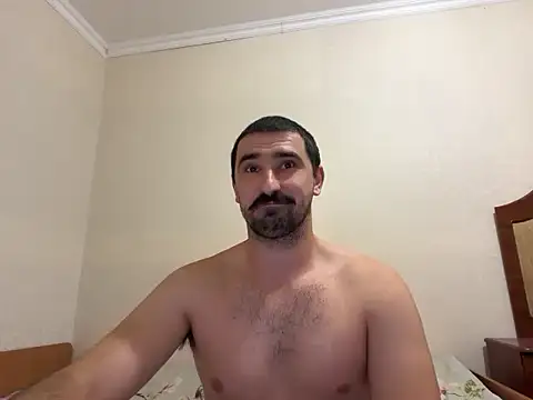 Snapshot of Hard_to_Obey chatting on 10-06-25, 06:38 Hard to Obey online show from 10-06-25, 06:38