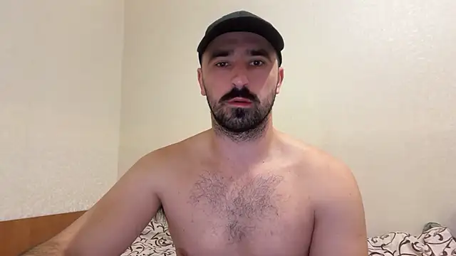 Snapshot of Hard_to_Obey chatting on 10-17-25, 06:32 Hard to Obey online show from 10-17-25, 06:32