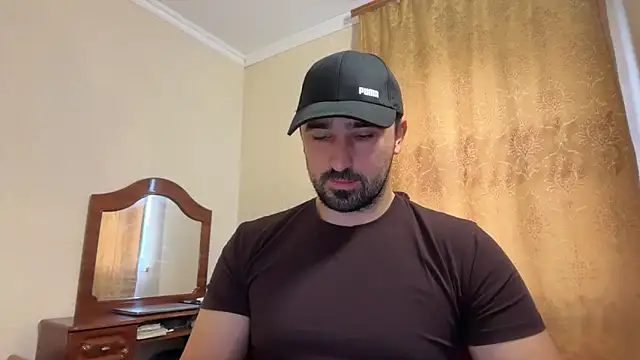 Snapshot of Hard_to_Obey chatting on 11-30-25, 12:20 Hard to Obey online show from 11-30-25, 12:20