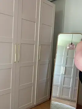 chloedlm5 online show from 03-19-26, 09:57