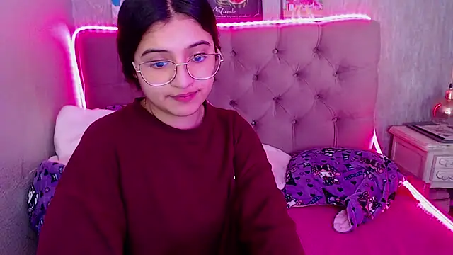 Snapshot of laurenelove chatting on 10-03-25, 11:57 laurenelove online show from 10-03-25, 11:57