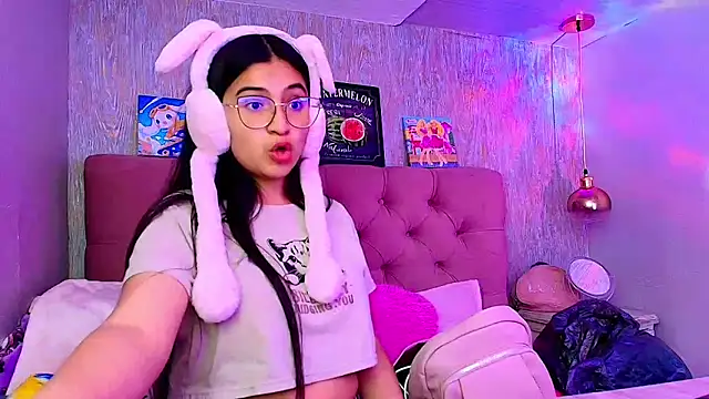 laurenelove online show from 11-25-25, 03:39