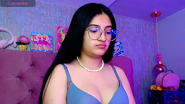 laurenelove online show from 01-11-26, 05:12