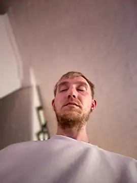 Snapshot of RollingGirlsXXX chatting on 10-08-25, 06:16 RollingGirlsXXX online show from 10-08-25, 06:16