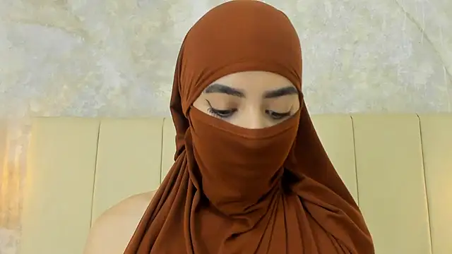 nayiraa  online show from 04-11-26, 11:47