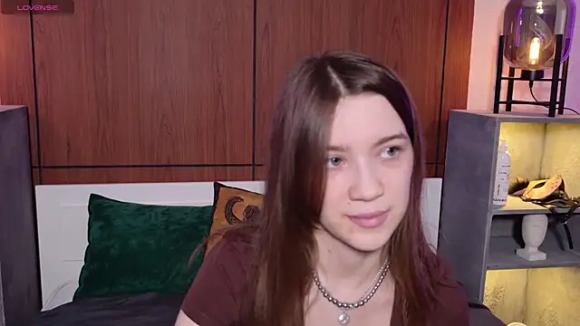 Alison kisss online show from 06-13-26, 06:17