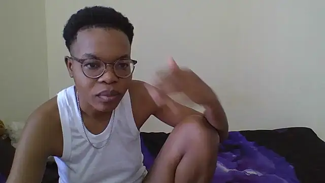 Snapshot of Sexy_Dymme chatting on 09-25-25, 11:36 Sexy Dymme online show from 09-25-25, 11:36