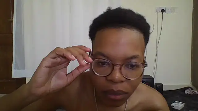 Snapshot of Sexy_Dymme chatting on 09-26-25, 02:32 Sexy Dymme online show from 09-26-25, 02:32