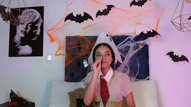 Lilith Nocturne online show from 10-27-25, 07:18