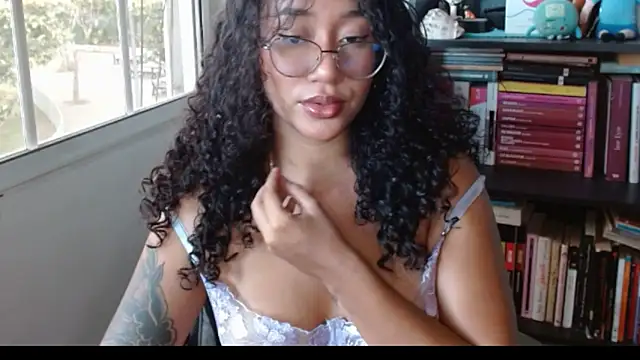 Snapshot of clitia_xx chatting on 12-04-25, 10:07 clitia xx online show from 12-04-25, 10:07