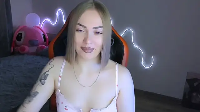 LaraKrein lk online show from 02-12-26, 11:05