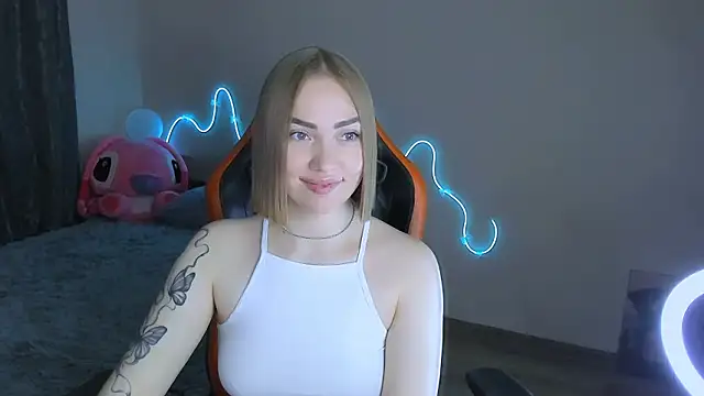 LaraKrein lk online show from 03-11-26, 02:56