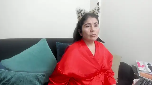 Snapshot of kiraGeiner chatting on 11-10-25, 07:24 kiraGeiner online show from 11-10-25, 07:24