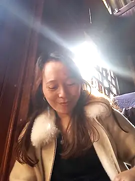 Bianly online show from 12-19-25, 06:31