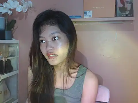 Snapshot of skinny_gracie chatting on 09-27-25, 12:48 skinny gracie online show from 09-27-25, 12:48