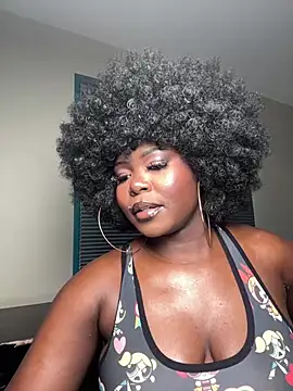 WomanNextdoor1 online show from 06-20-26, 11:35