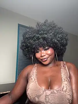 Snapshot of WomanNextdoor1 chatting on 07-17-26, 10:36 WomanNextdoor1 online show from 07-17-26, 10:36