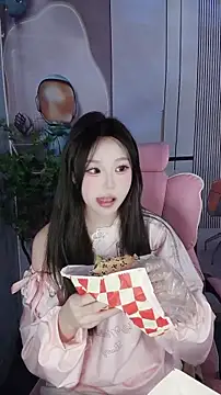 CAICAI BABY online show from 11-27-25, 06:15