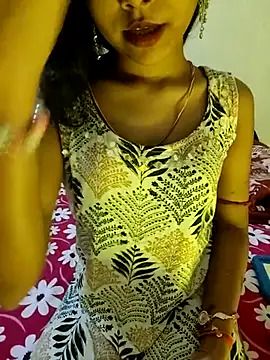 Snapshot of Snaya-baby chatting on 09-20-25, 01:01 Snaya-baby online show from 09-20-25, 01:01