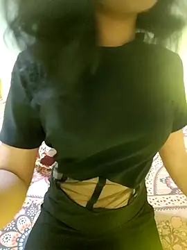 Snapshot of Snaya-baby chatting on 10-03-25, 03:53 Snaya-baby online show from 10-03-25, 03:53