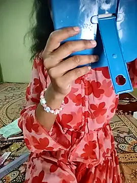 Snapshot of Snaya-baby chatting on 10-12-25, 12:15 Snaya-baby online show from 10-12-25, 12:15