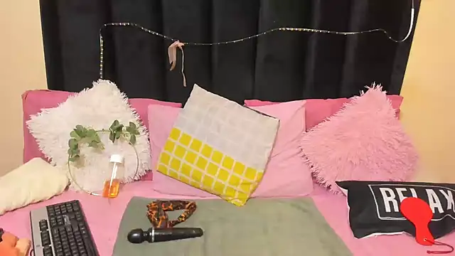 AmazingDarkDoll online show from 02-23-26, 05:43