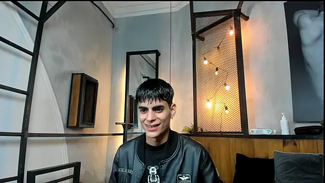 Dani mc1 online show from 11-21-25, 11:31