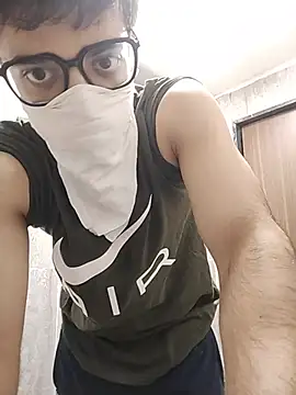 Snapshot of mrmasseur06 chatting on 08-05-26, 06:33 mrmasseur06 online show from 08-05-26, 06:33