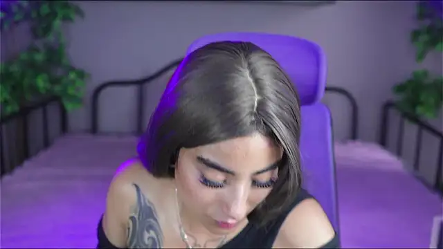 Emma and Issac online show from 02-05-26, 08:13