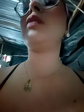 Lily-o online show from 11-25-25, 01:16