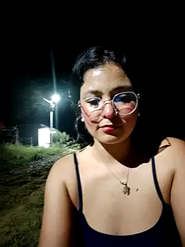 Lily-o online show from 12-14-25, 01:11