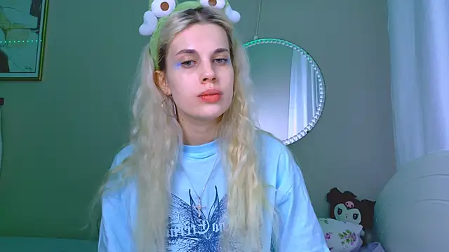 carmen crybaby online show from 10-22-25, 10:42