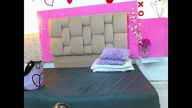 Snapshot of Damary_Leon chatting on 09-08-25, 07:02 Damary Leon online show from 09-08-25, 07:02