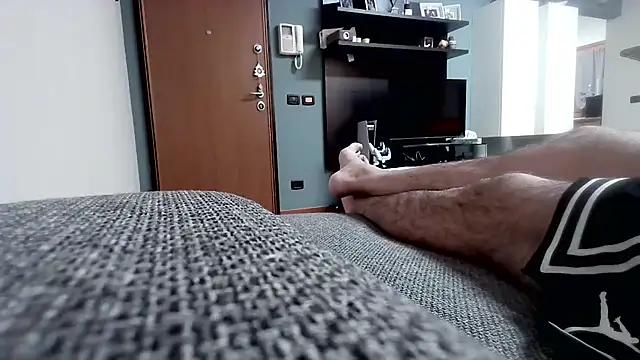 Snapshot of cucciolotto76 chatting on 11-06-25, 08:32 cucciolotto76 online show from 11-06-25, 08:32