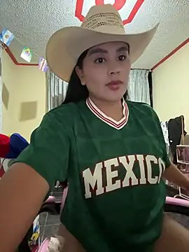 laure torres online show from 06-25-26, 01:05