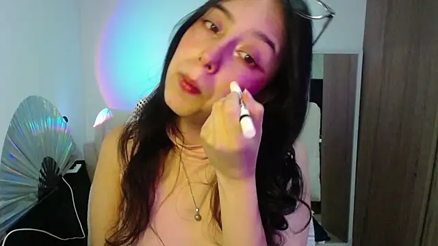 Snapshot of immisssilver chatting on 10-01-25, 02:28 immisssilver online show from 10-01-25, 02:28