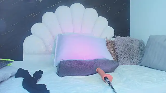 Roxana gomez online show from 04-21-26, 03:13