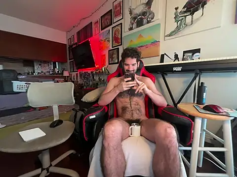 Pupscritch online show from 04-14-26, 01:50