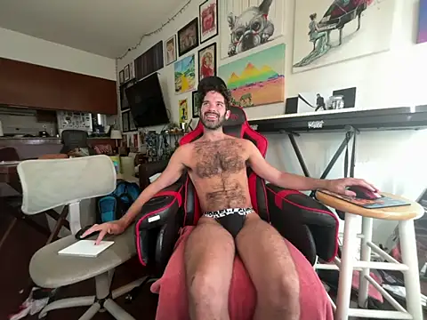 Pupscritch online show from 06-17-26, 04:08